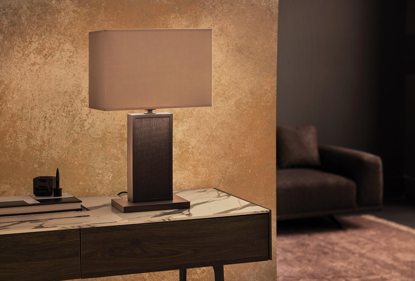 Настолна лампа Vega