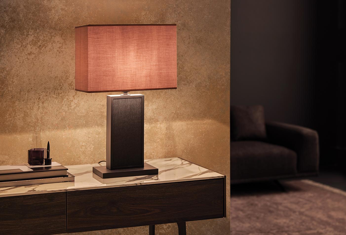 Настолна лампа Vega