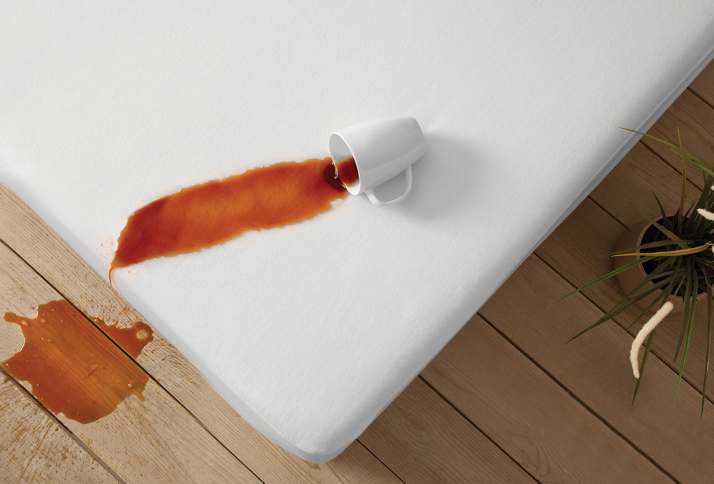 Водоустойчив протектор Microfit с цял ластик